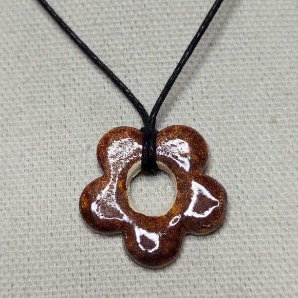 Rusty Red Ceramic Flower Pendant Necklace Handmade Hippie Whimsical Y2K Style - Picture 6 of 6